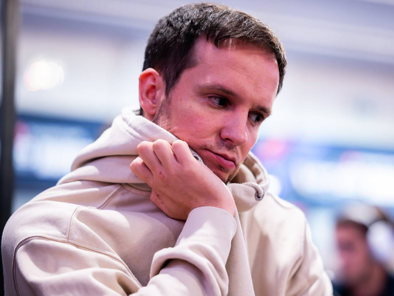 Pablo Beltrán se mete en el top 3 para el Día 4 del Main Event