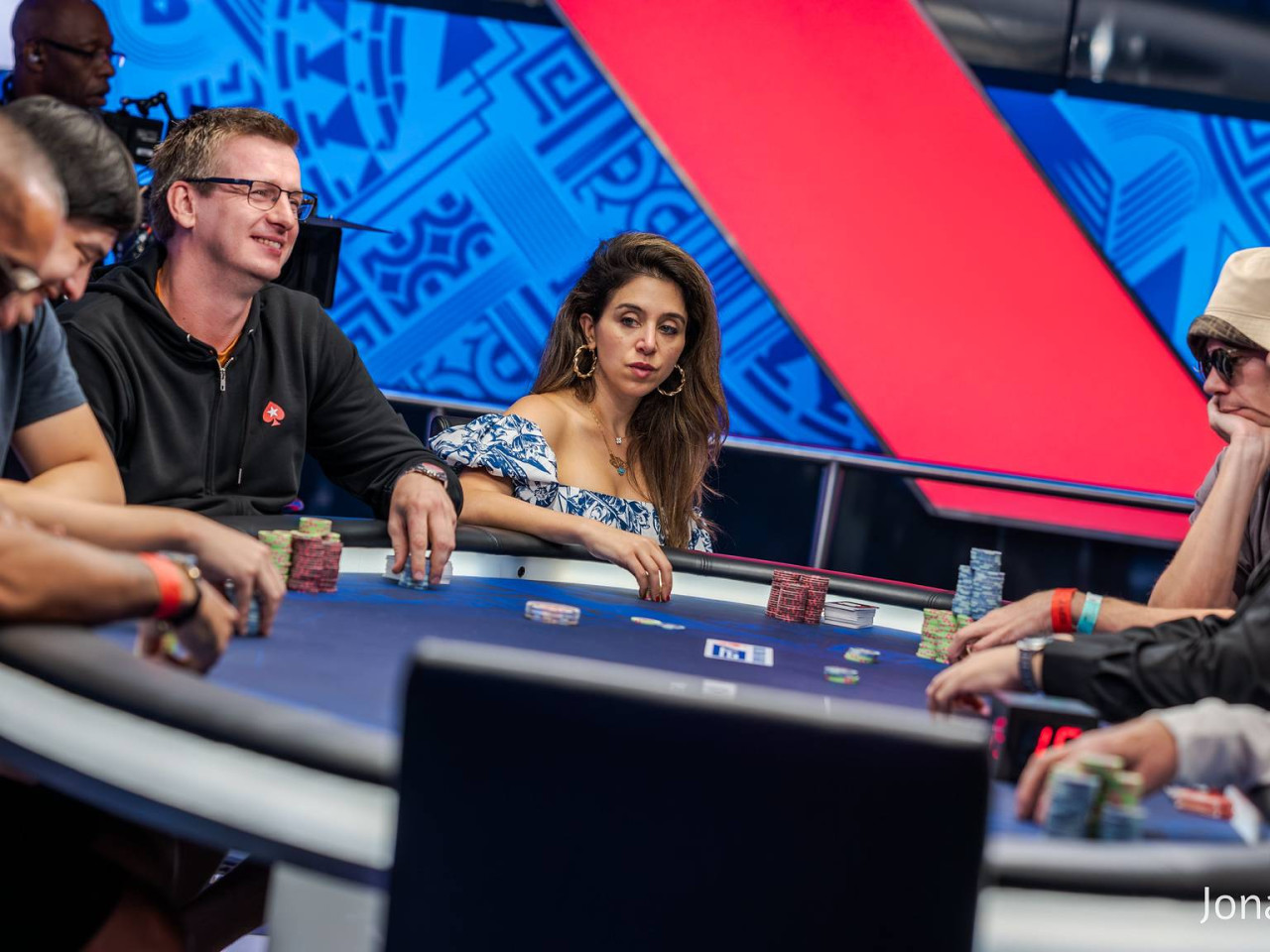 Rania Nasreddine buscará hacer historia metiéndose en mesa final en dos etapas del EPT consecutivas