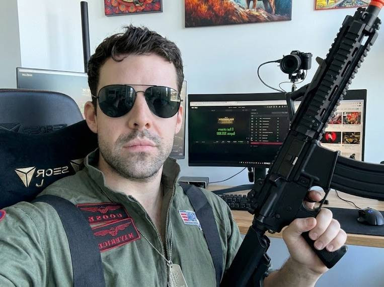 Kevin Martin se jugó el pelo en directo… y lo salvó por un suspiro